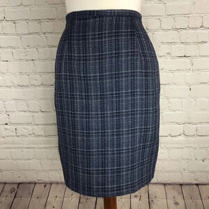 Vintage Women’s Tailor B. Moss Blue and Cream Fully Lined Skirt - Size 2